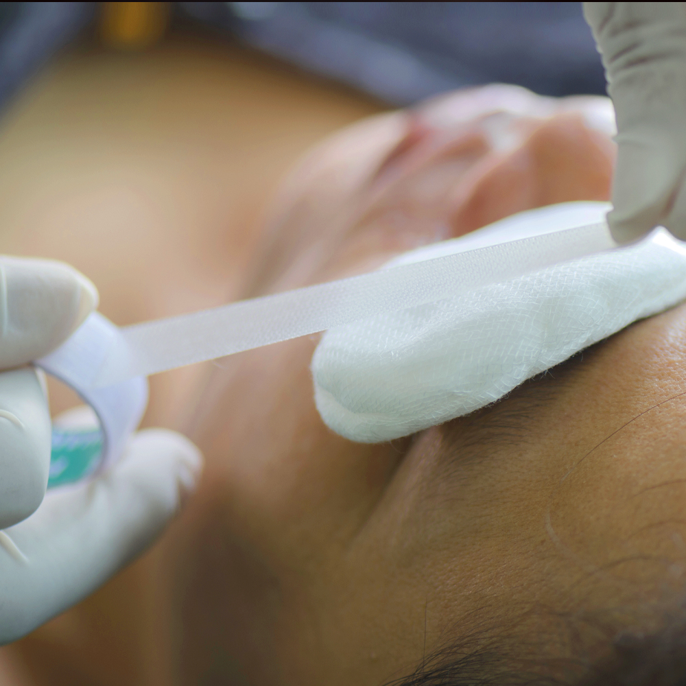 eye emergency treated at Optique